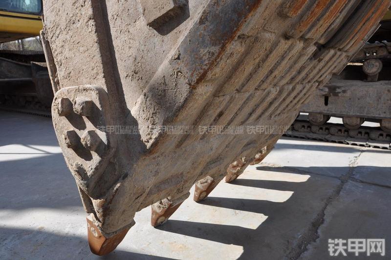 小松PC400-8挖掘机局部