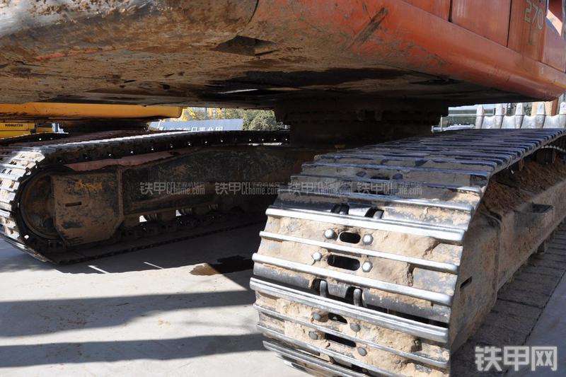 日立ZX240LC-HHE挖掘机局部