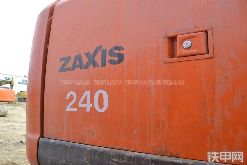 日立ZX240-3进口挖掘机局部