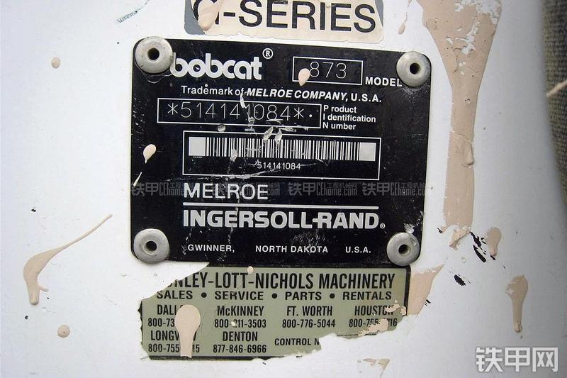 山猫873滑移装载机局部