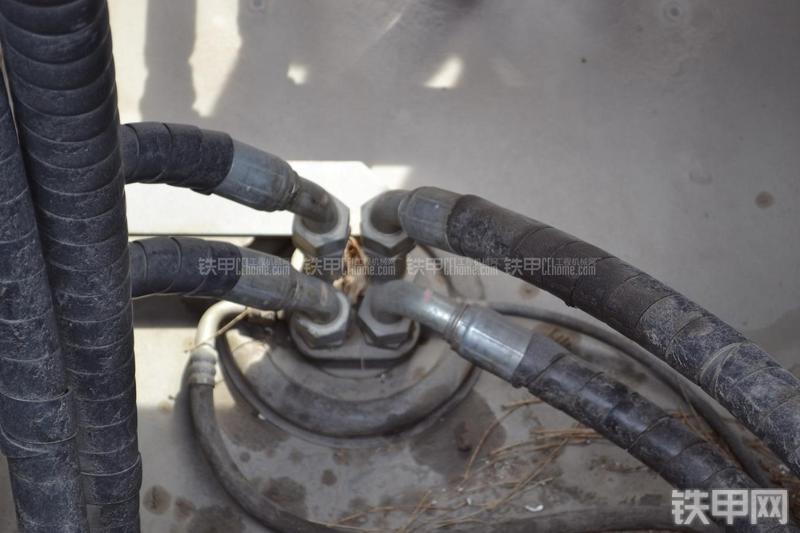 日立ZX330—3挖掘机局部