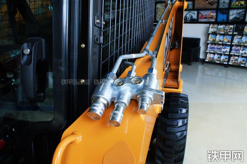 凯斯SR175滑移装载机局部