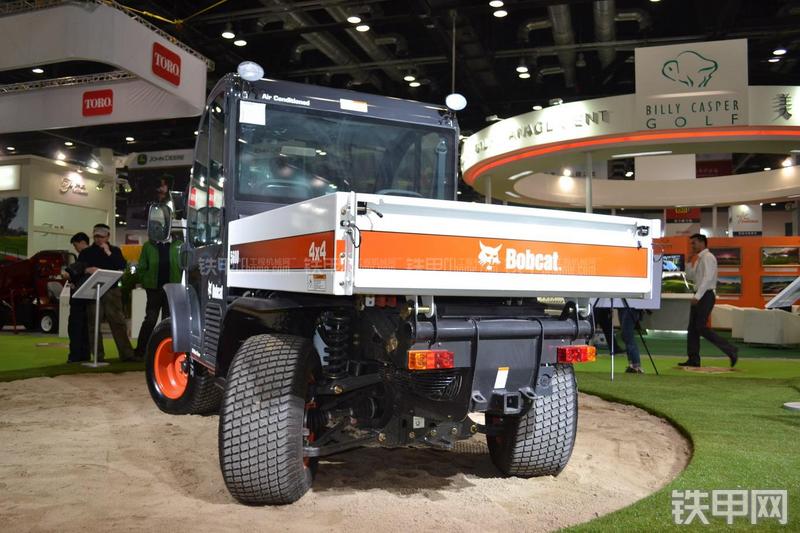 山猫5600多功能工具车整机外观