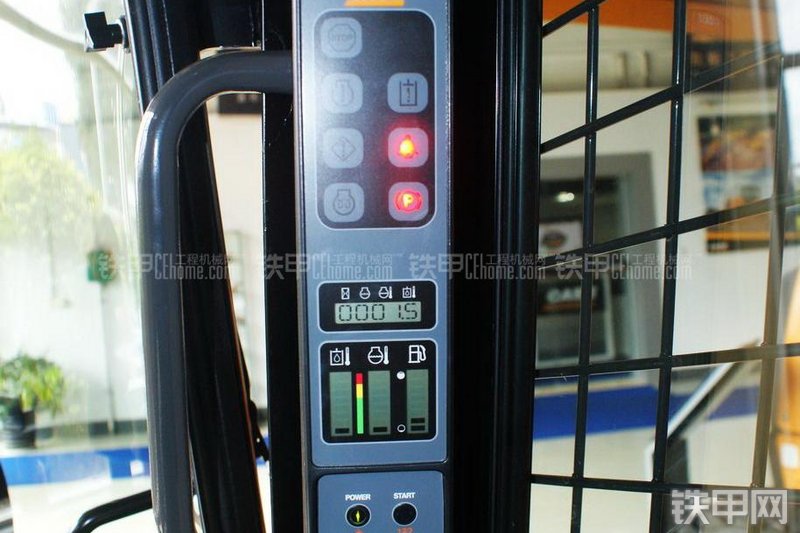 凯斯SR175滑移装载机局部