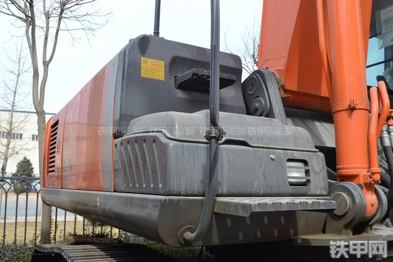 日立ZX330—3挖掘机局部