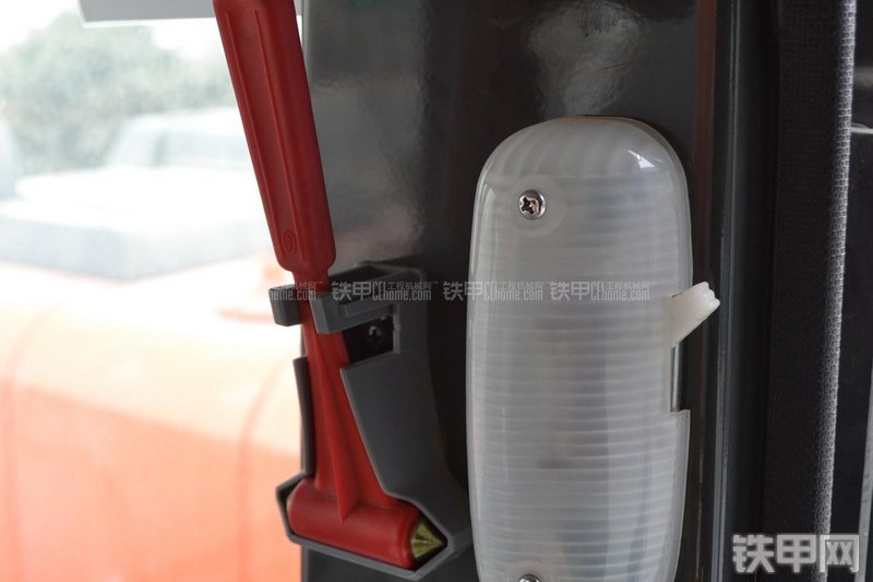 日立ZX330—3挖掘机局部