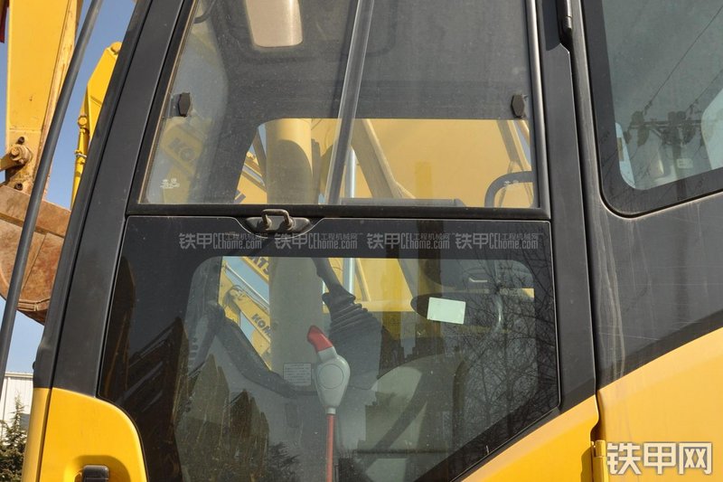 小松PC300CSE-7大土方挖掘机局部