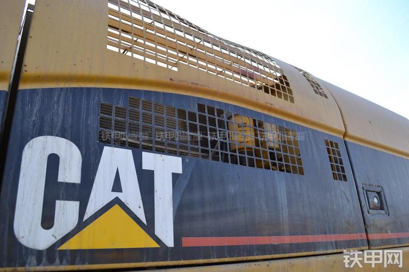 卡特彼勒330C挖掘机局部