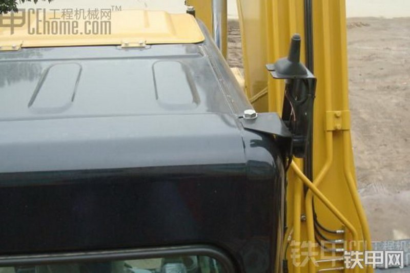 卡特彼勒313D挖掘机局部