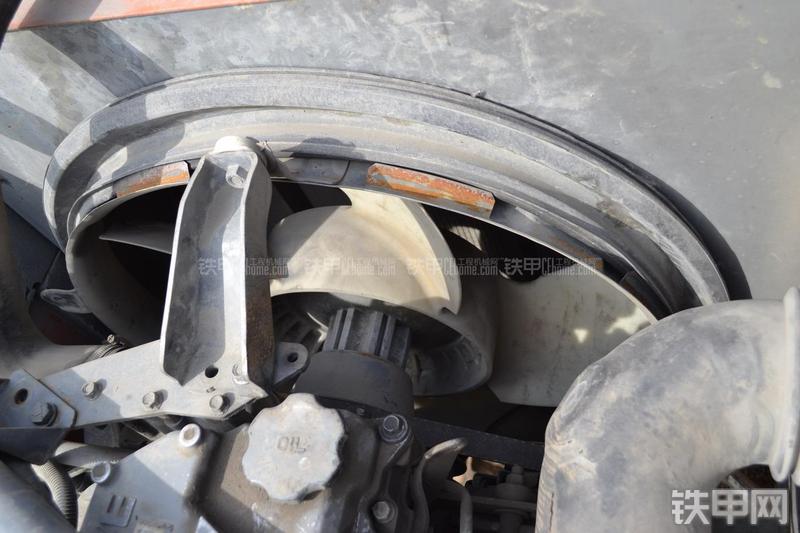 日立ZX250H-3挖掘机局部