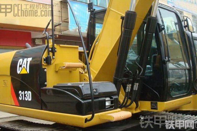卡特彼勒313D挖掘机整机外观