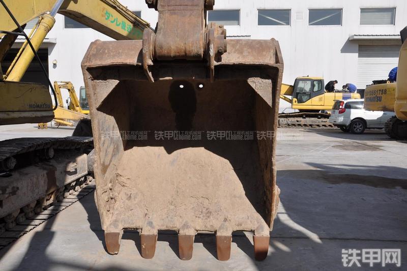 小松PC400-8挖掘机局部