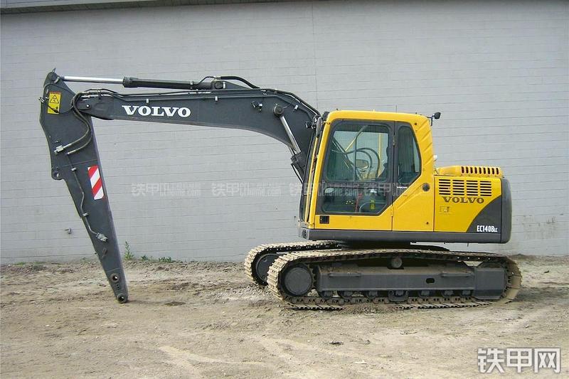 沃尔沃EC140BLC-prime挖掘机整机外观