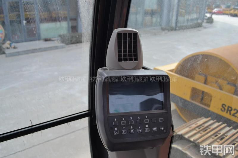 日立ZX330—3挖掘机局部