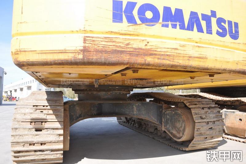 小松PC300CSE-7大土方挖掘机局部