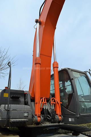日立ZX330—3挖掘机局部
