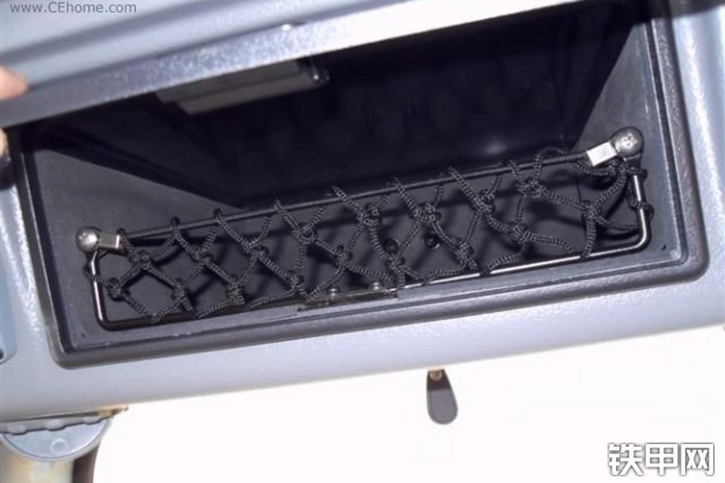 沃尔沃EC240B-Prime挖掘机局部