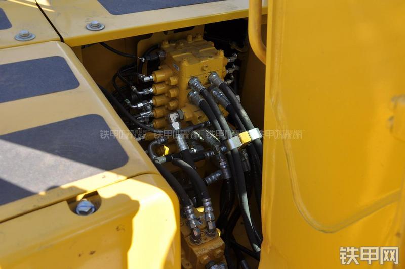 小松PC110-7挖掘机局部