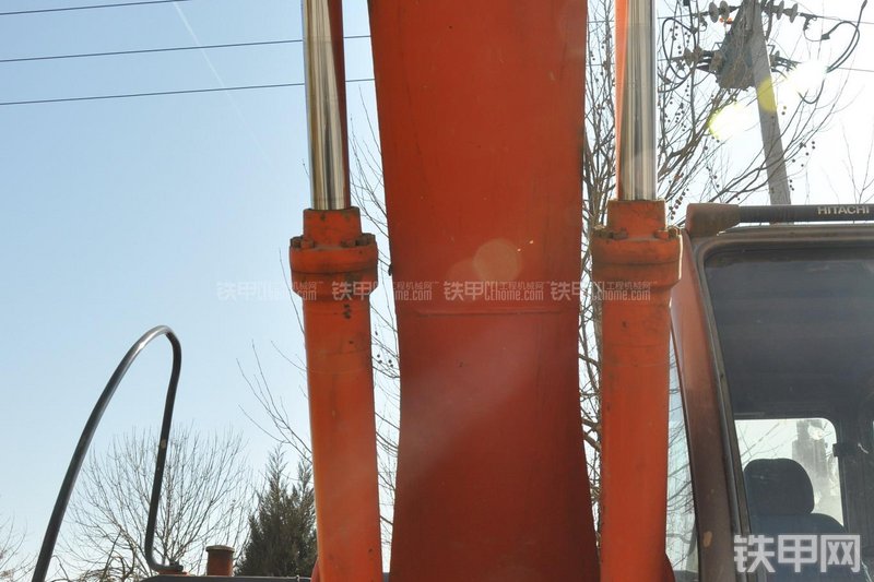 日立ZX240LC-HHE挖掘机局部