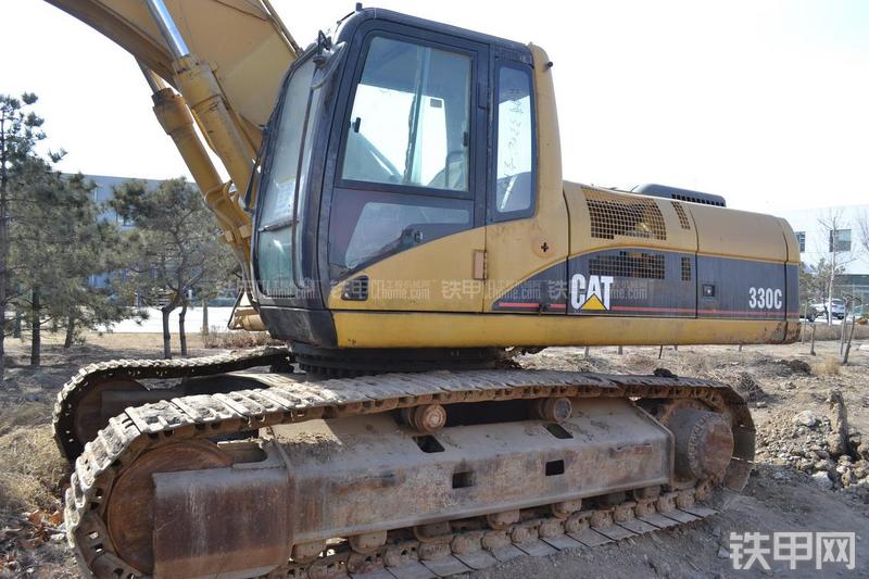 卡特彼勒330C挖掘机整机外观