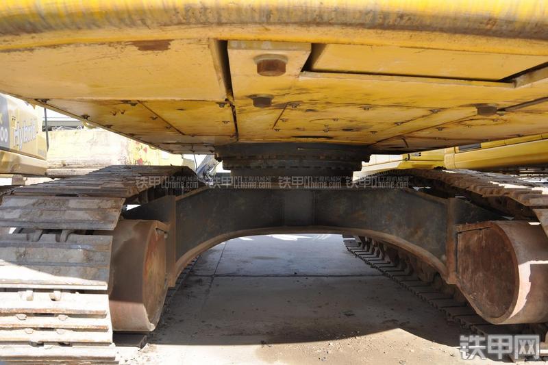 小松PC400-8挖掘机局部