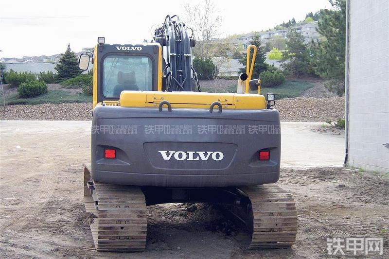 沃尔沃EC140BLC-prime挖掘机整机外观
