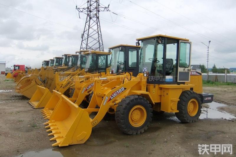 徐工LW188高卸王装载机整机外观