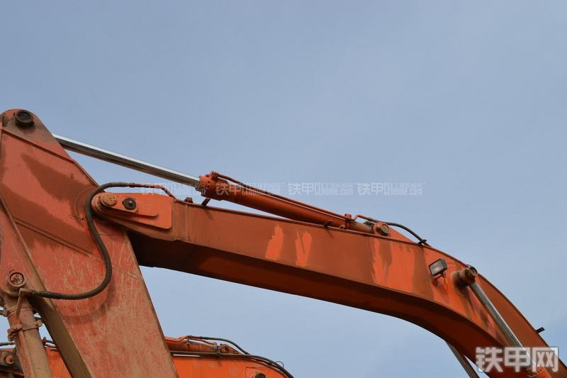 日立ZX240-3进口挖掘机局部