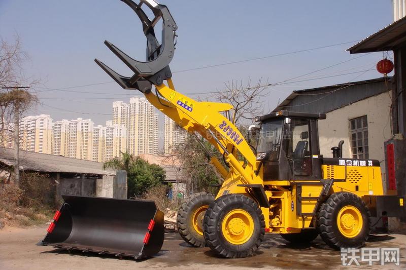 厦金机械XJ935IIJ夹木机装载机整机外观