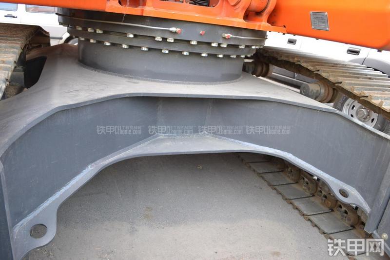 迪万伦DH215-9挖掘机局部