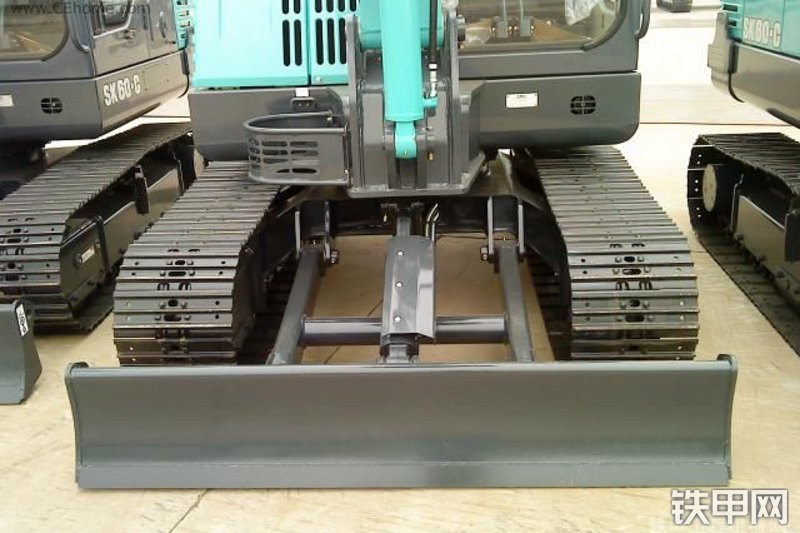 神钢SK60-C挖掘机局部