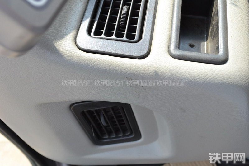 三一重工SY135C-8挖掘机局部