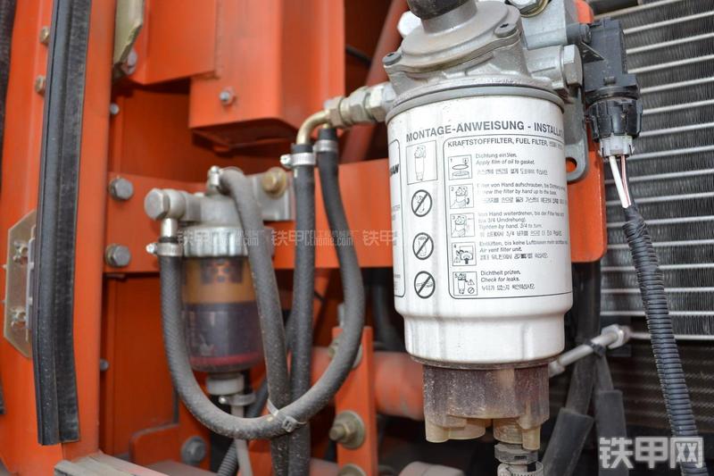 迪万伦DH215-9挖掘机局部