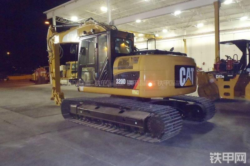 卡特彼勒320DLRR挖掘机整机外观