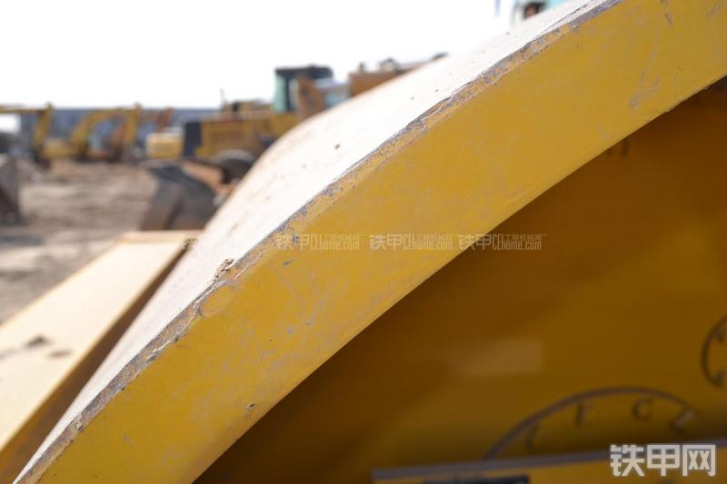 山推SR20M压路机局部