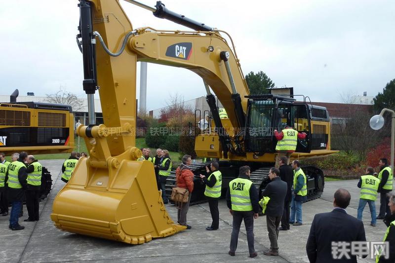 卡特彼勒374dl挖掘机