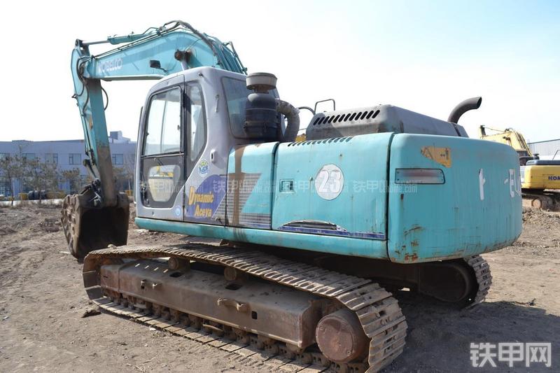 神钢SK250LC挖掘机整机外观