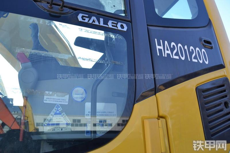 小松PC200-8N1挖掘机局部