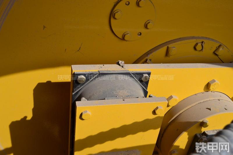 山推SR20M压路机局部