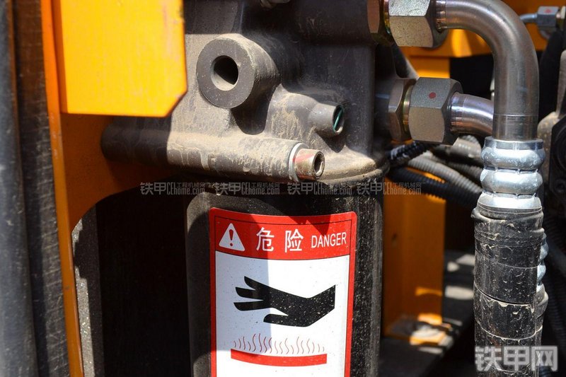 三一重工SY135C-8挖掘机局部