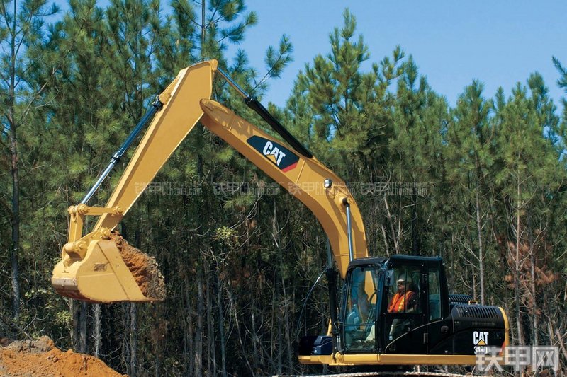 卡特彼勒318DL-2.9米标准斗杆挖掘机整机外观