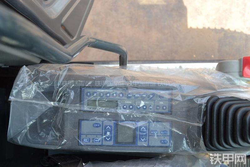 三一重工SY135C-8挖掘机局部