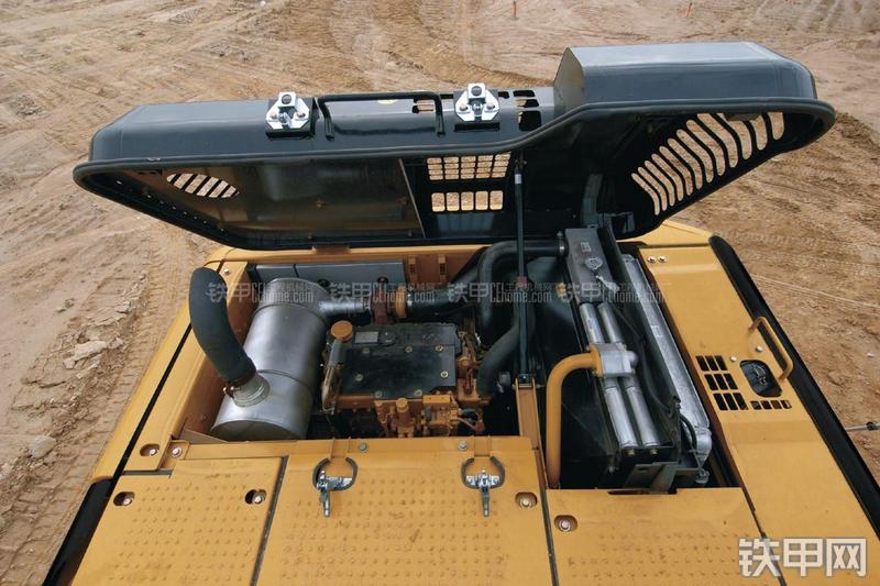 卡特彼勒318DL-2.9米标准斗杆挖掘机局部