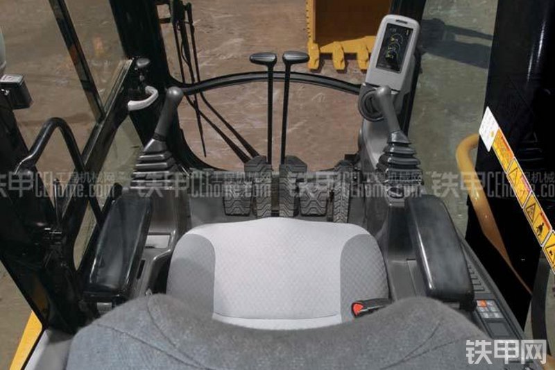 卡特彼勒390DL挖掘机其他