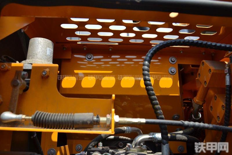 三一重工SY135C-8挖掘机局部