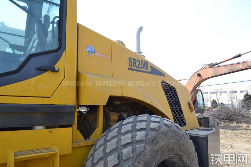 山推SR20M压路机整机外观