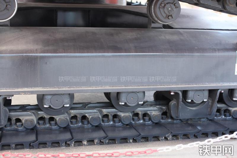 迪万伦DX380LC挖掘机局部