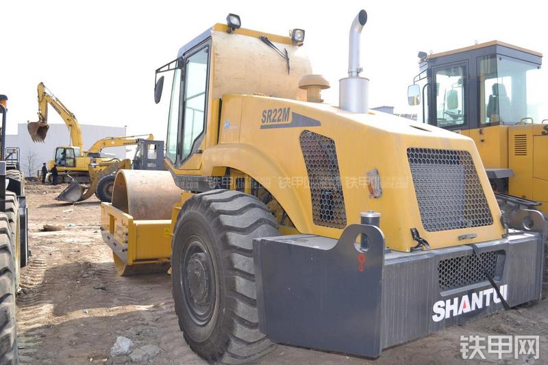 山推SR22M压路机整机外观
