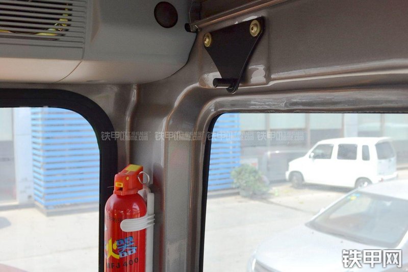 三一重工SY135C-8挖掘机局部