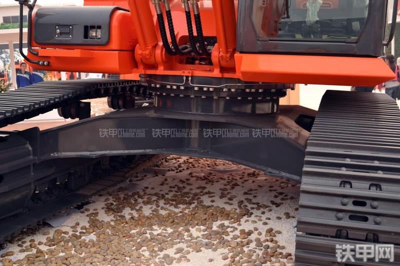 迪万伦DX380LC挖掘机局部